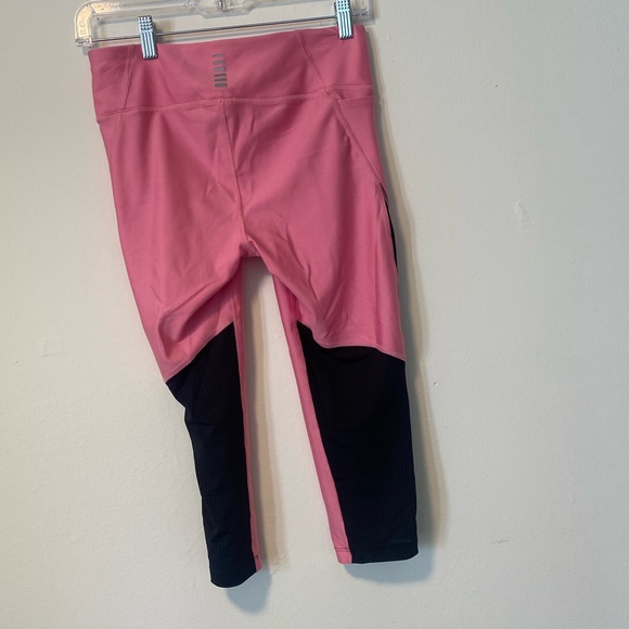 Under Armor Workout Pants - Picture 2 of 3